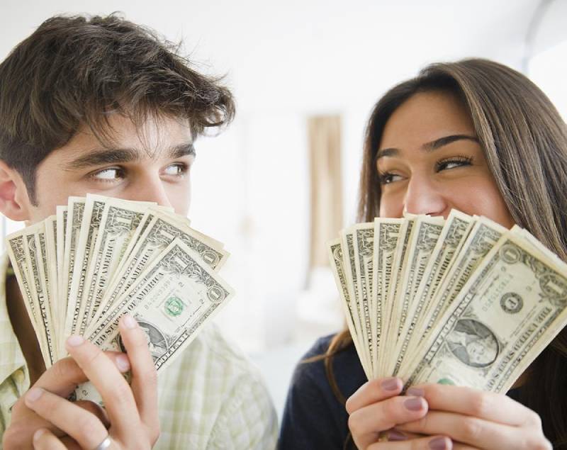 Có nên tin vào giấc mơ thấy tiền và các con số?